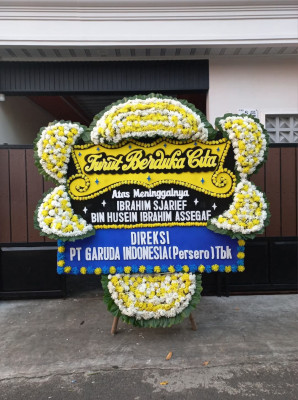 Papan Bunga Duka di Carenang
