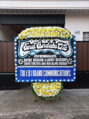Papan Bunga Duka di Carenang